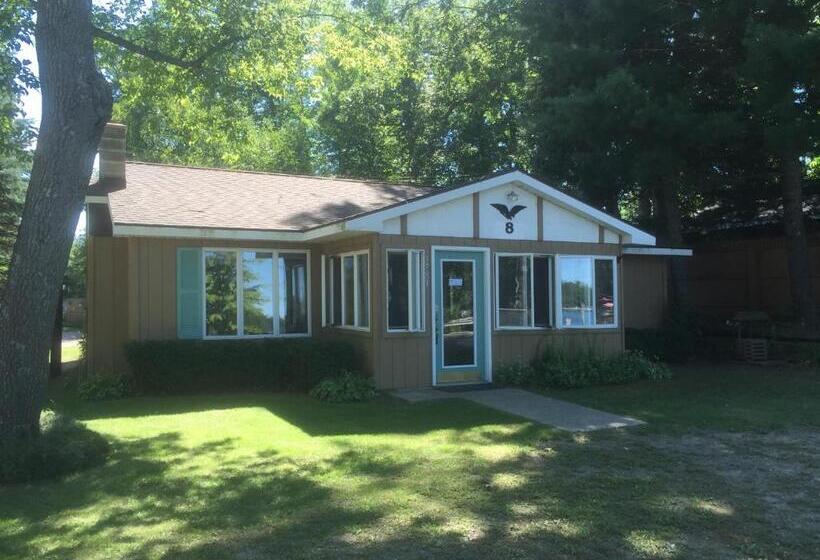 فندق Clear Lake Resort