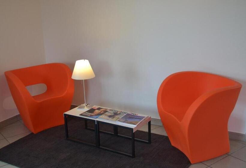 Отель Formule Club