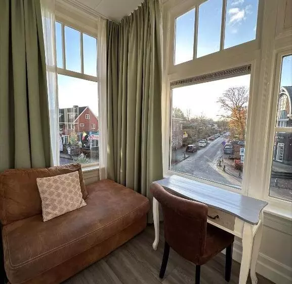 ホテル Heerlijkheid Bergen