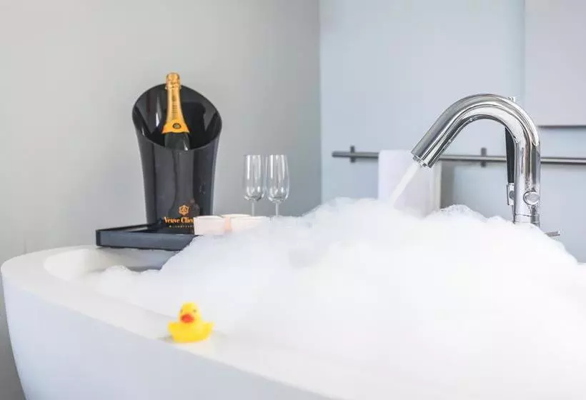 Hotelli Landgoed Kasteel De Hoogenweerth