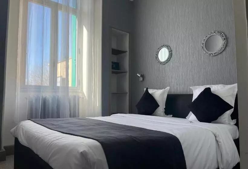 ホテル Hôtel Beausoleil