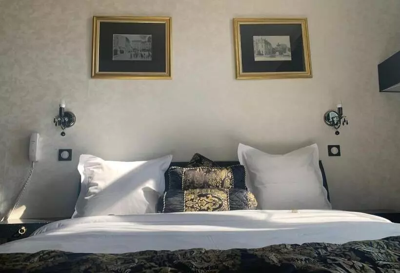 ホテル Hôtel Beausoleil