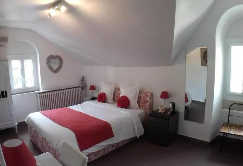 ホテル Hôtel Beausoleil