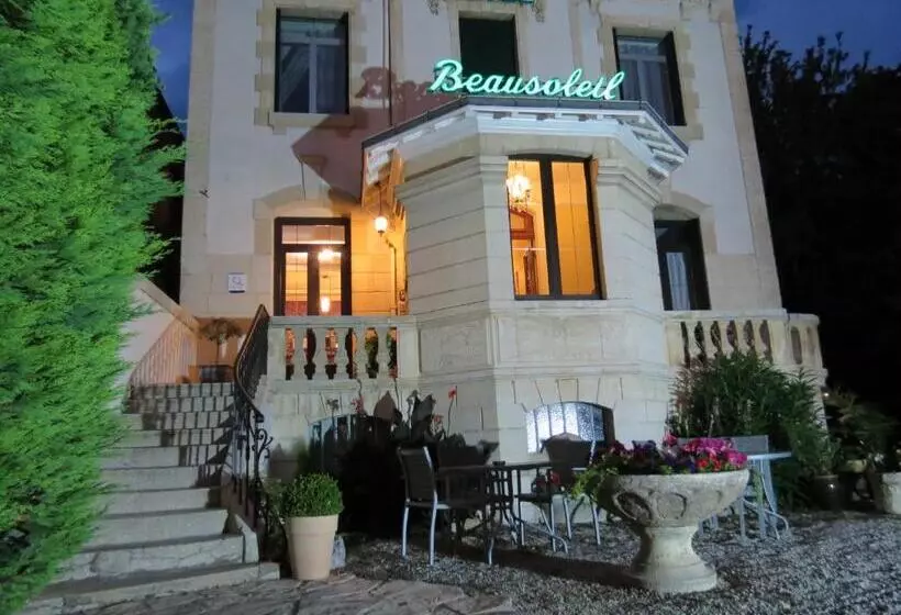 ホテル Hôtel Beausoleil