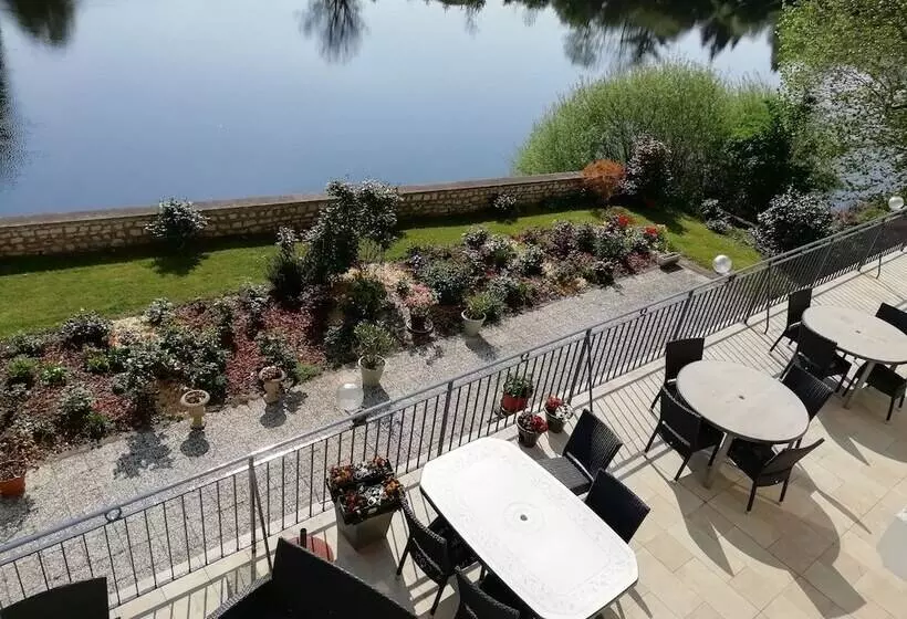 Hotelli Le Chalet Fleuri