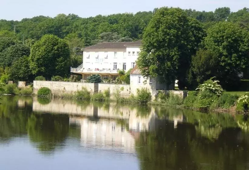 Hotelli Le Chalet Fleuri