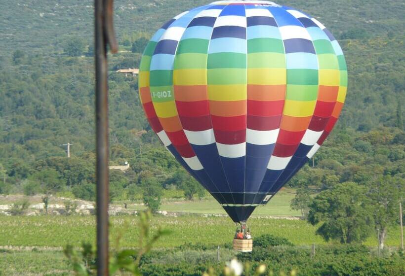هتل Le Mas Des Etoiles   Luberon B&b