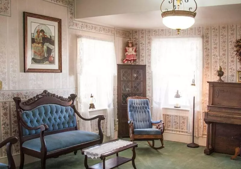 Hotelli Lizzie's Heritage Inn