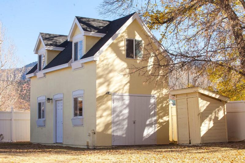 فندق Lizzie's Heritage Inn