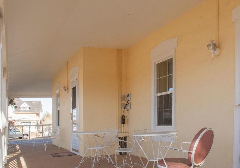 فندق Lizzie's Heritage Inn