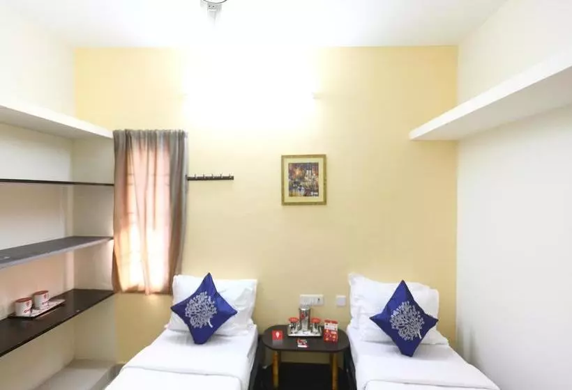 ホテル Oyo 3860 Apartment Jls Gruha