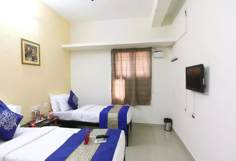 ホテル Oyo 3860 Apartment Jls Gruha