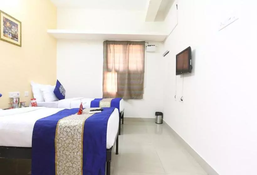 ホテル Oyo 3860 Apartment Jls Gruha