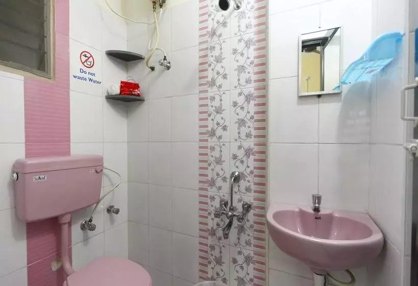 ホテル Oyo 3860 Apartment Jls Gruha
