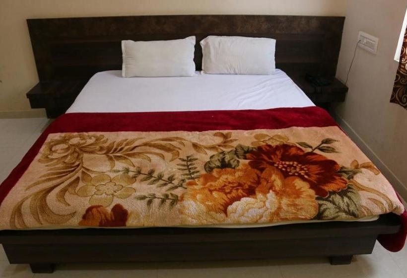 בית מלון כפרי Shree Nath