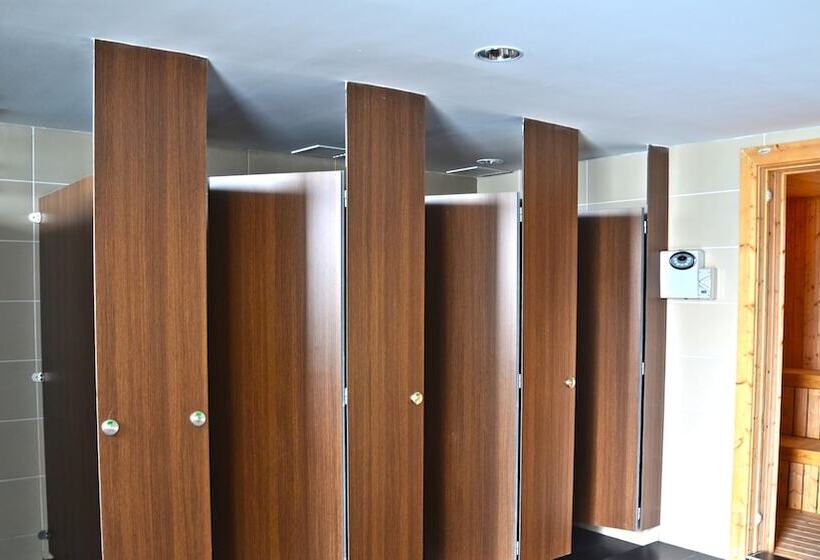 בית מלון כפרי Sri Beverly Hills Near Klia & Klia2 & F1