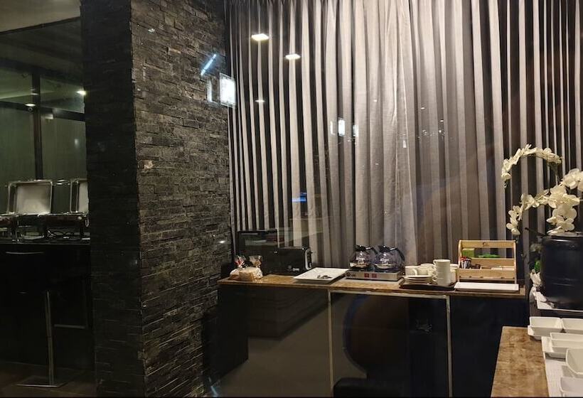 The Sriracha Residence