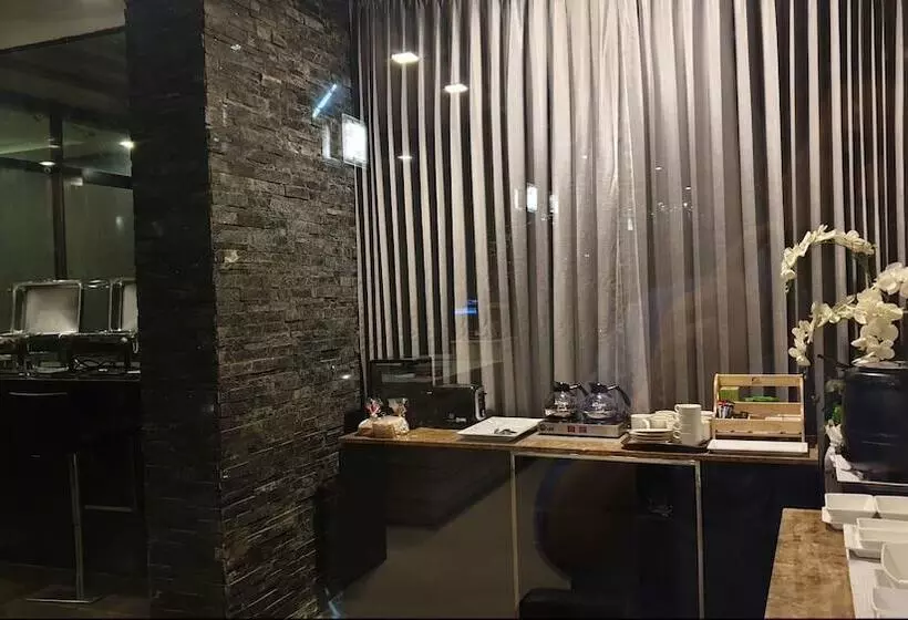 The Sriracha Residence