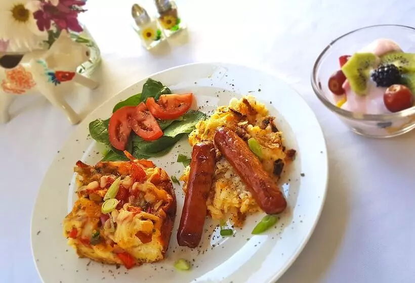 تختخواب و صبحانه 44 Spanish Street Inn   Adults Only
