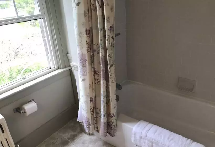 Aamiaismajoitus (B&B) Colonel Williams Inn