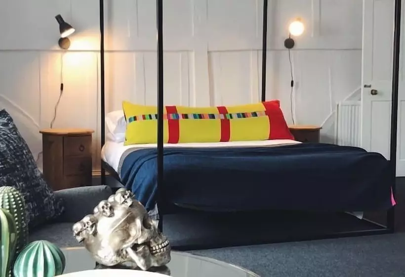 ベッドアンドブレックファースト Whitehouse Rye