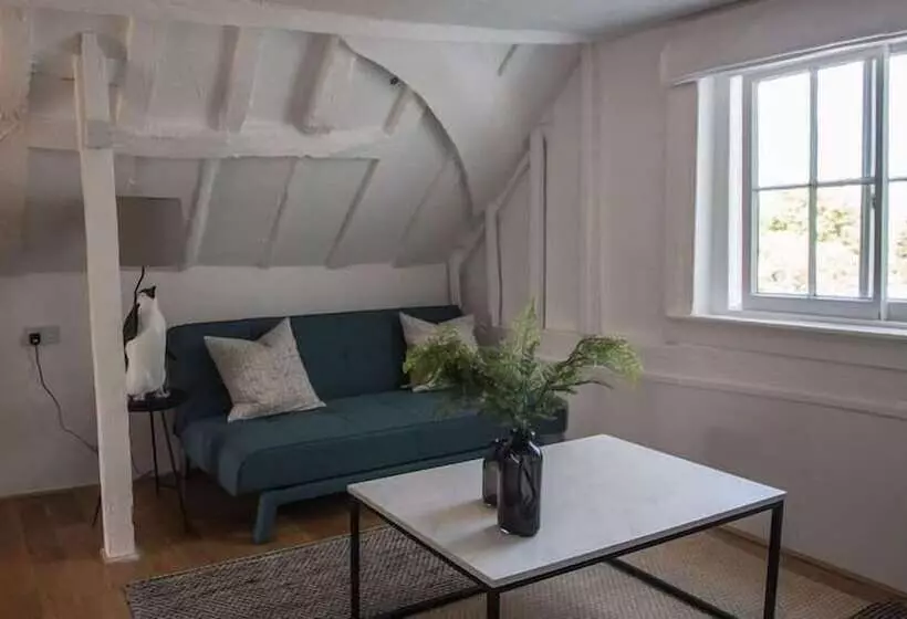 ベッドアンドブレックファースト Whitehouse Rye