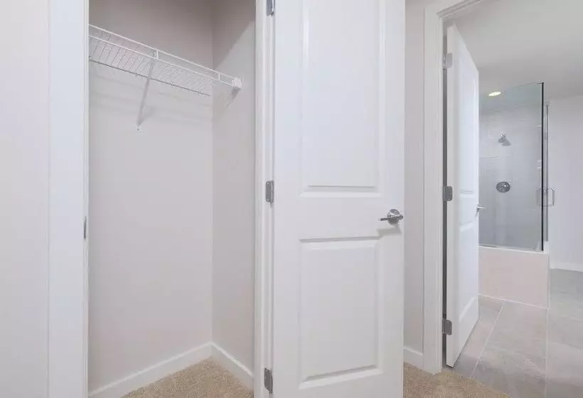 Global Luxury Suites In Downtown Bethesda