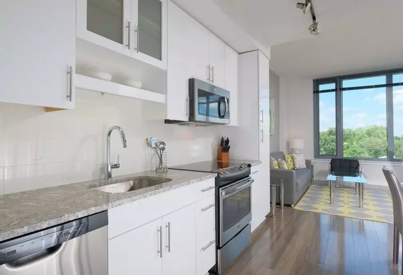 Global Luxury Suites In Downtown Bethesda