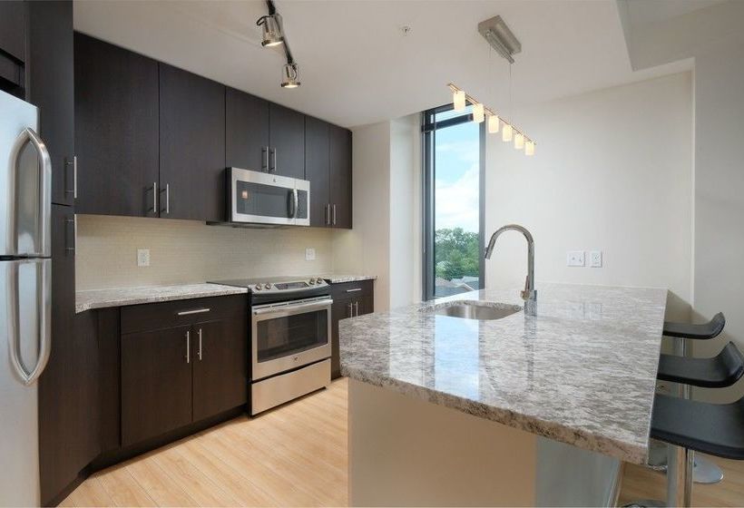 Global Luxury Suites In Downtown Bethesda