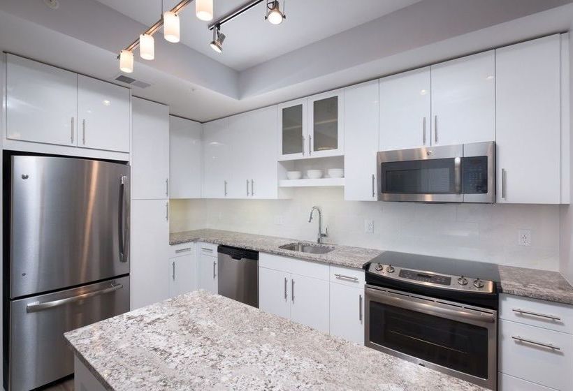 Global Luxury Suites In Downtown Bethesda