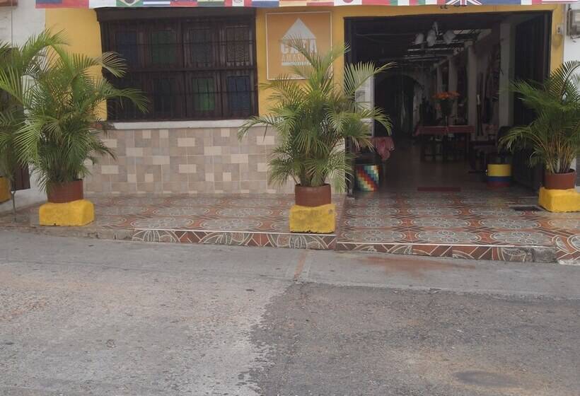 Casa Amarilla Hostel Cali