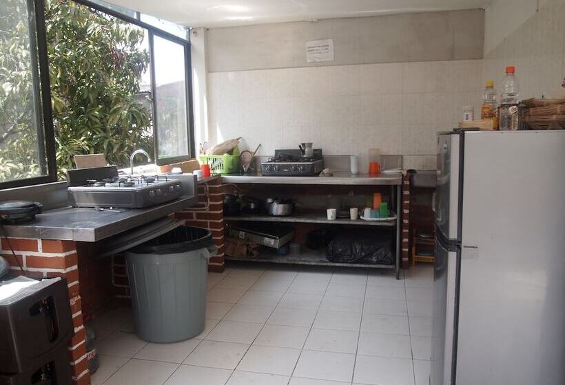 Casa Amarilla Hostel Cali