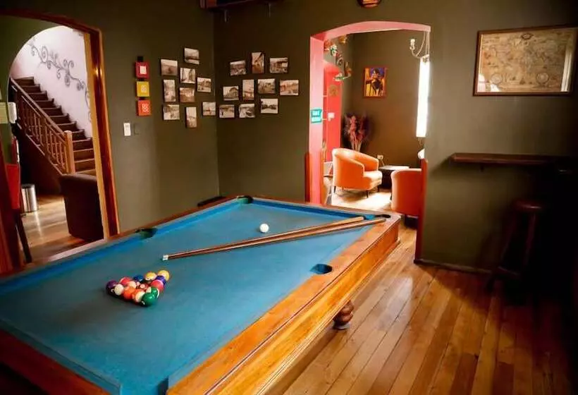 Hotelli Blue House Youth Hostel