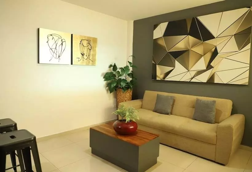 ホテル Homesuites Zaragoza