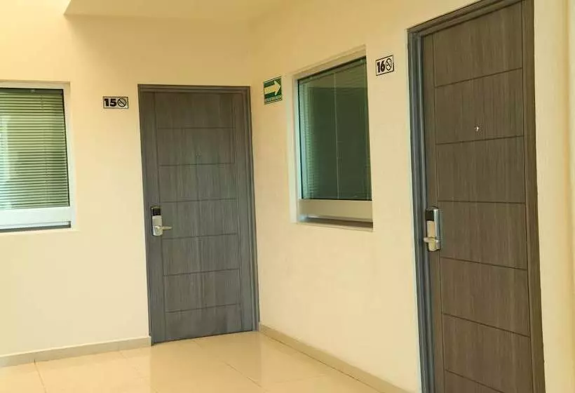 ホテル Homesuites Zaragoza