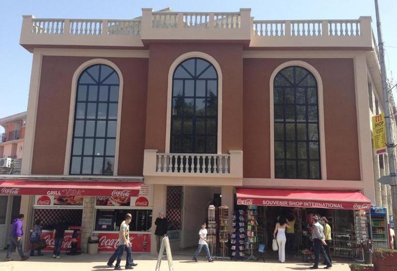 هتل International