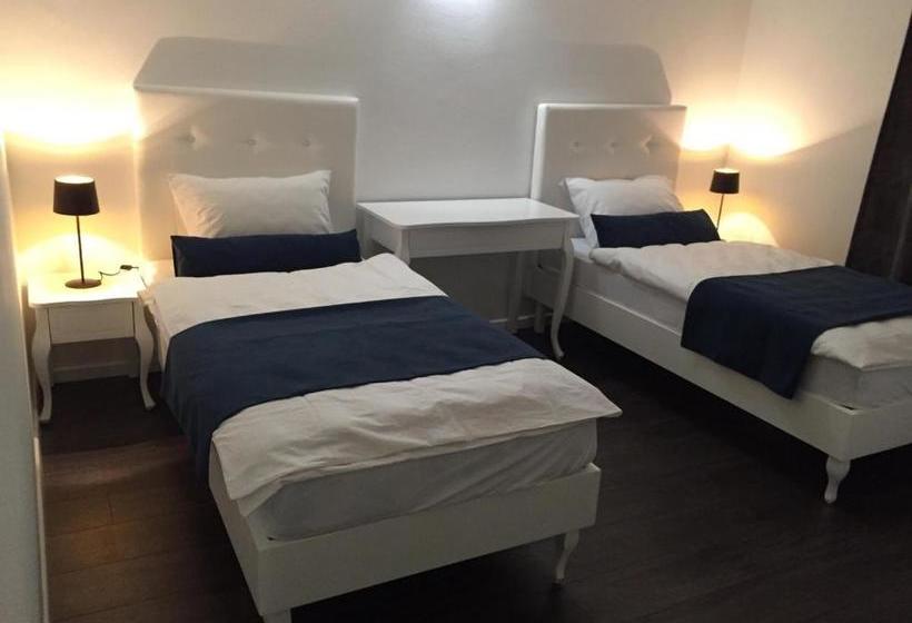 هتل International