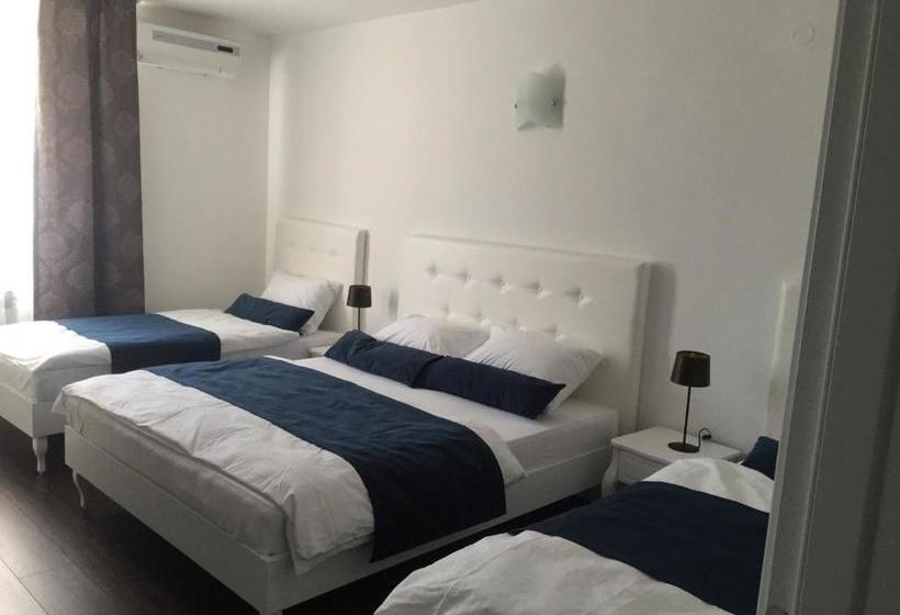 هتل International