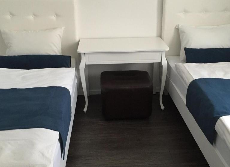 هتل International