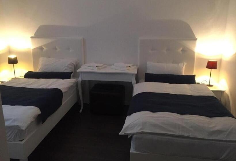 هتل International