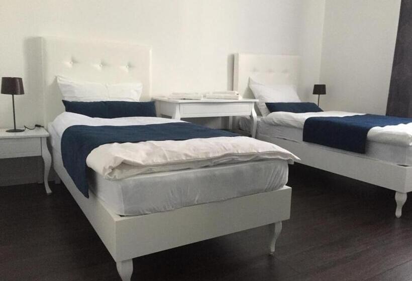 هتل International