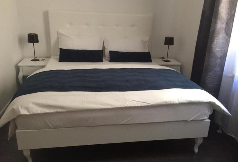 هتل International