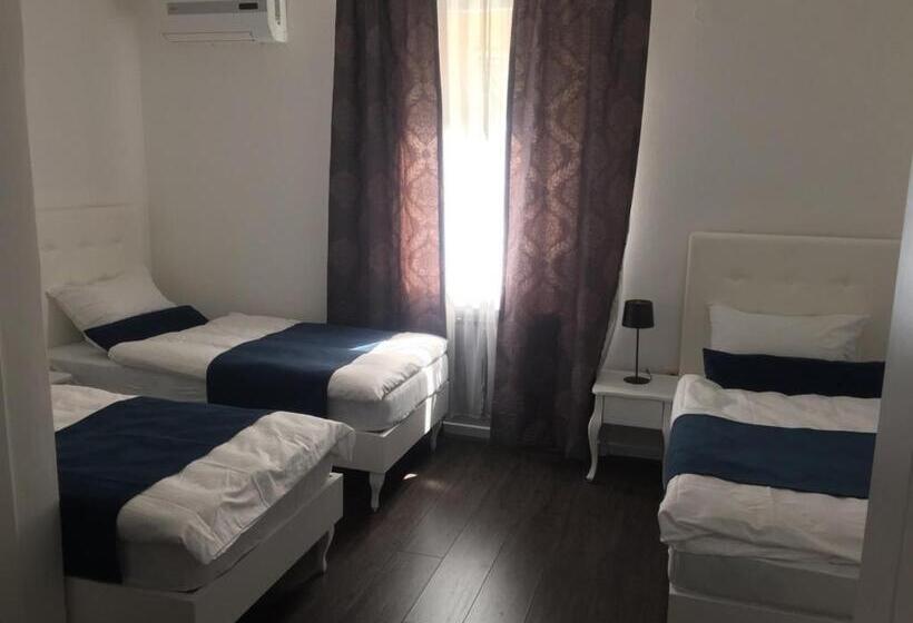 هتل International