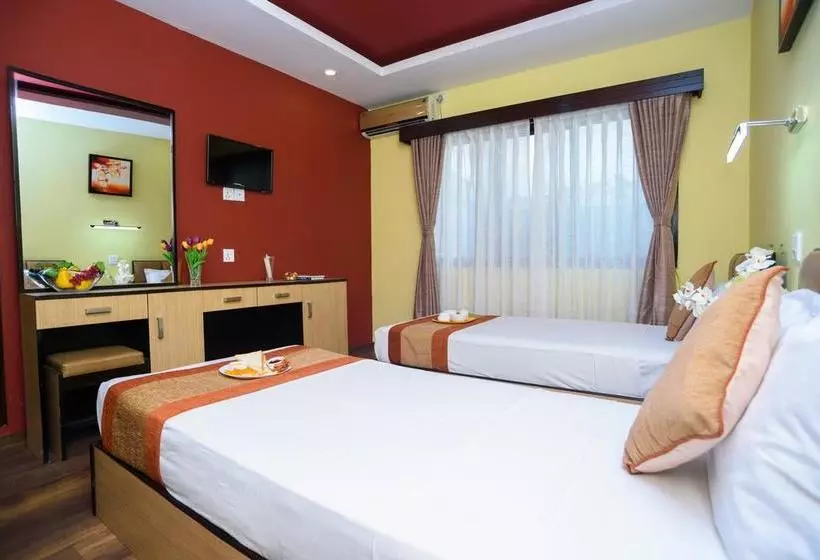 هتل Oyo 105  Travel Inn