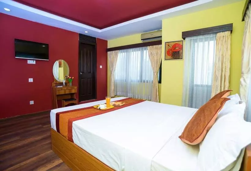 هتل Oyo 105  Travel Inn