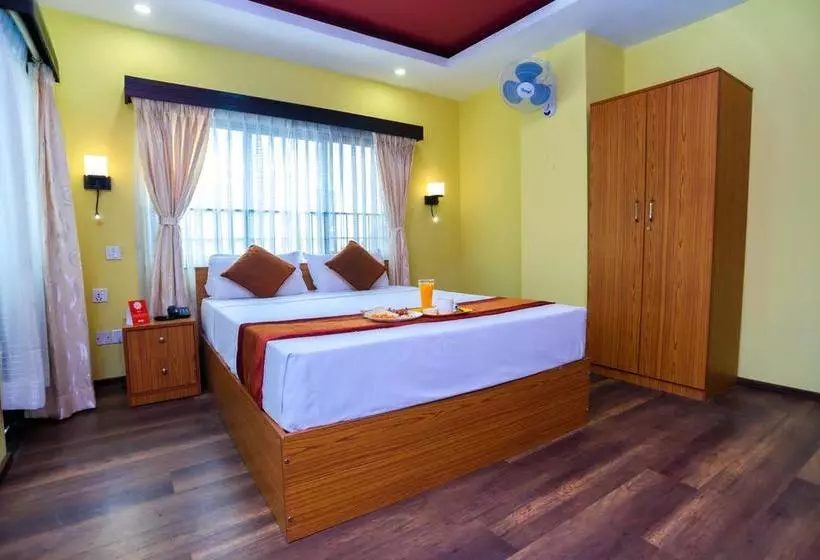 هتل Oyo 105  Travel Inn