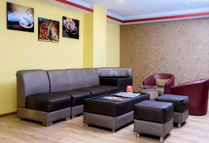 هتل Oyo 105  Travel Inn