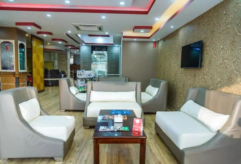 هتل Oyo 105  Travel Inn