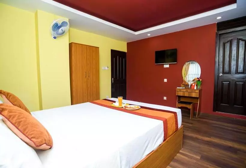 هتل Oyo 105  Travel Inn