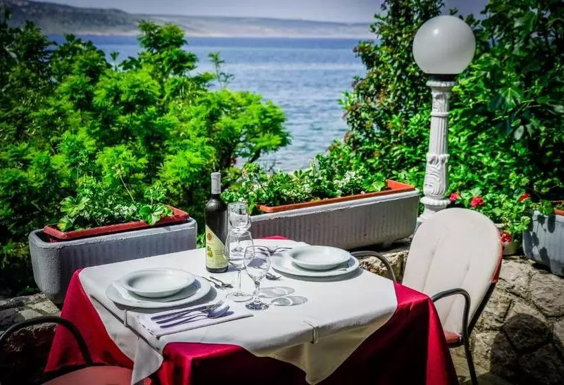 Hotelli Pansion Kiko